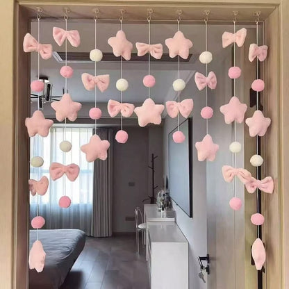 Rideau de porte kawaii pour chambre de fille.