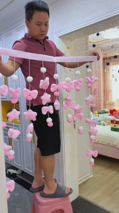 Rideau de porte kawaii pour chambre de fille.